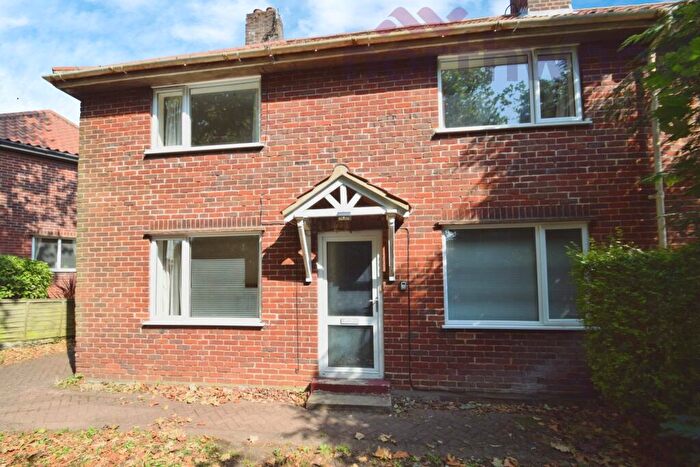 4 Bedroom Semi-Detached House To Rent In Colman Road, Norwich, NR4