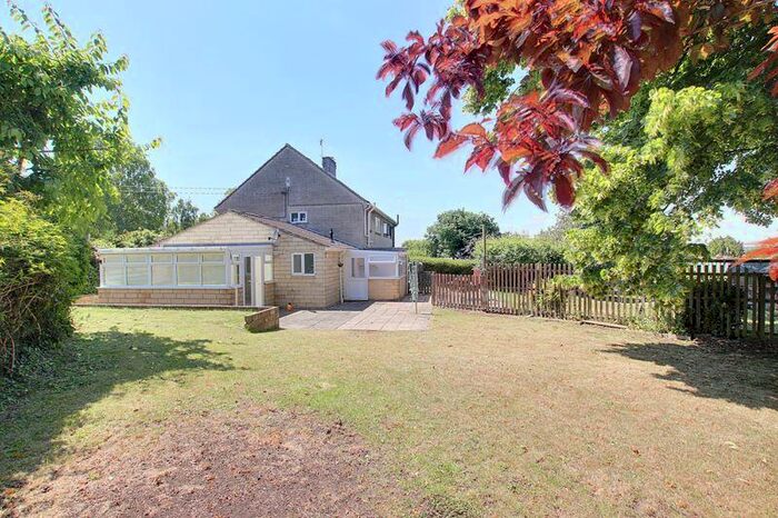 2 Bedroom Bungalow To Rent In Stancomb Avenue, Trowbridge, BA14