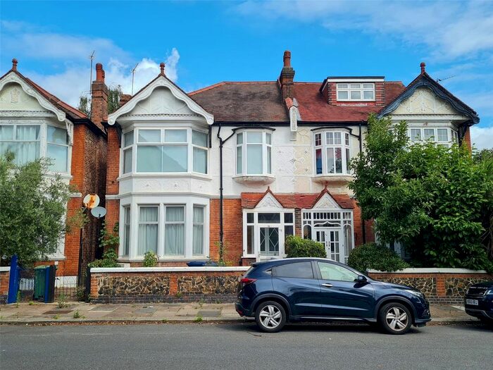 3 Bedroom Flat To Rent In Fordhook Avenue, Ealing Common, London, W5