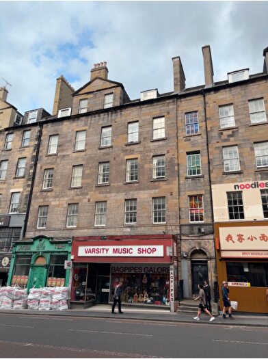 2 Bedroom Apartment To Rent In Nicolson Street, Edinburgh, EH8