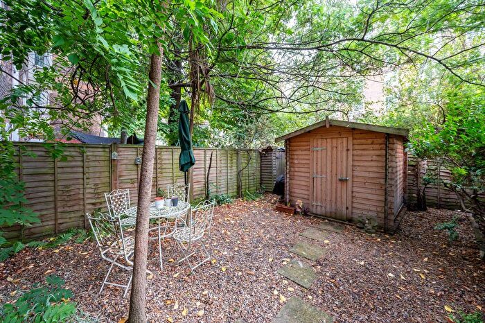 1 Bedroom Flat For Sale In Tyers Street, Kennington, London, SE11