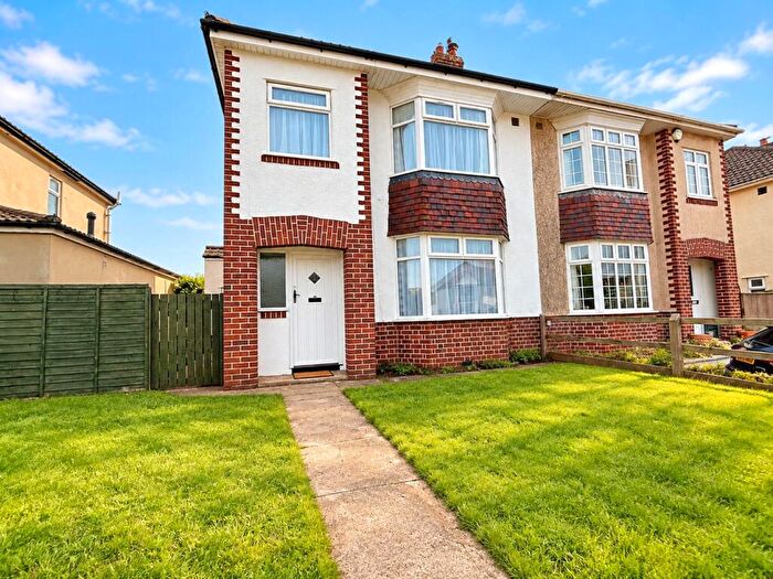 4 Bedroom Semi-Detached House To Rent In Frenchay Park Road, Bristol, BS16