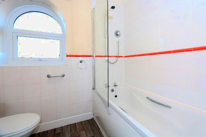 2 Bedroom Flat To Rent In Cleveden Crescent, Glasgow, Glasgow City, G12