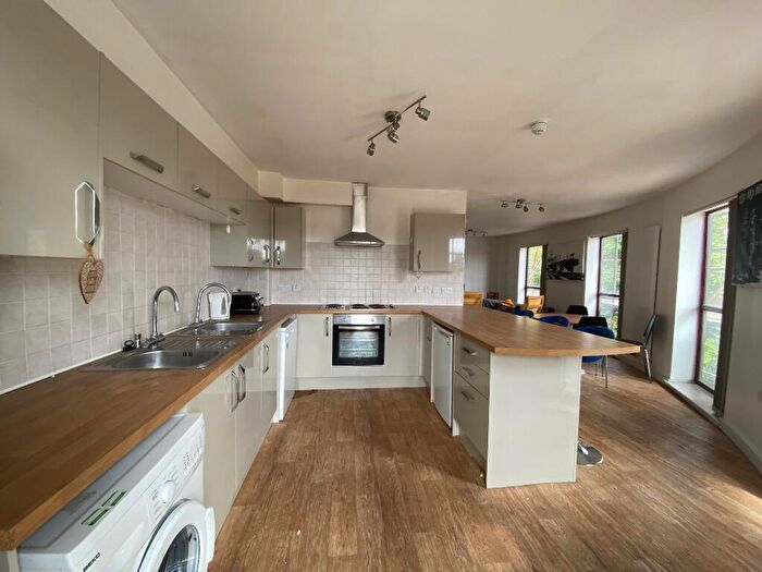 7 Bedroom Flat To Rent In Wellington Avenue, Liverpool, Merseyside, L15