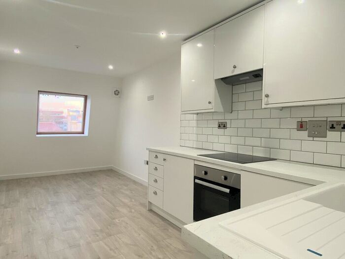 1 Bedroom Apartment To Rent In Cromwell Square, Ipswich, IP1