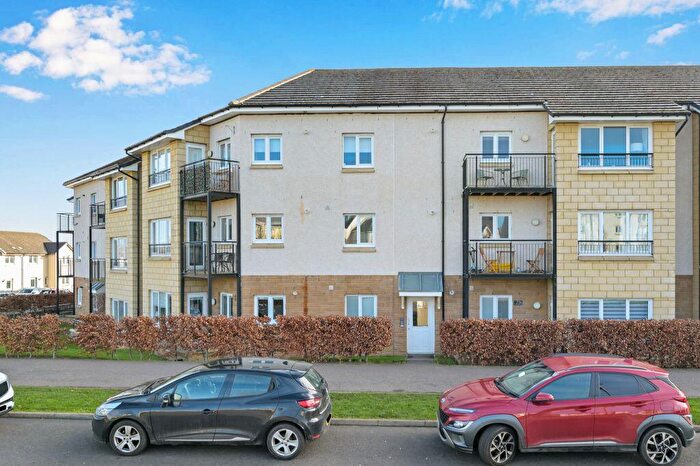 2 Bedroom Flat For Sale In E, Auld Coal Road, Bonnyrigg, EH19