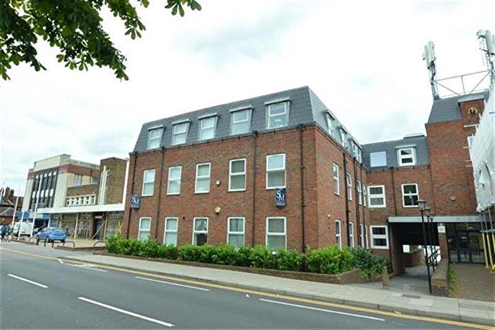 1 Bedroom Apartment To Rent In High Road, South Woodford, E18