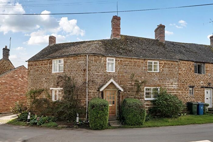 2 Bedroom Cottage To Rent In Wigginton, Banbury, OX15