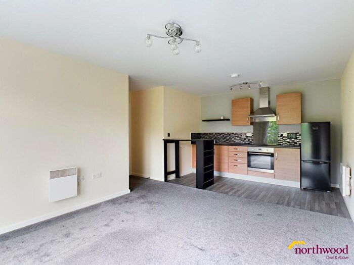 2 Bedroom Flat To Rent In Federation Road, Burslem, ST6