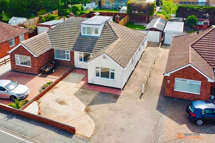 3 Bedroom Semi-Detached Bungalow For Sale In College Road, Syston, LE7