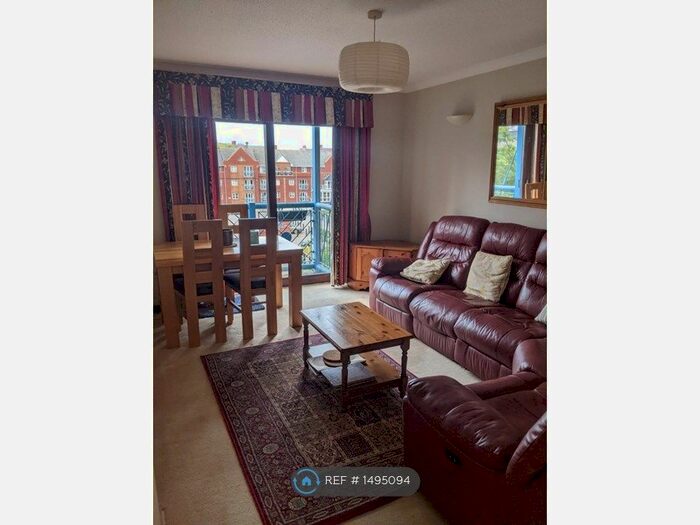 2 Bedroom Flat To Rent In Abernethy Square, Swansea, SE1