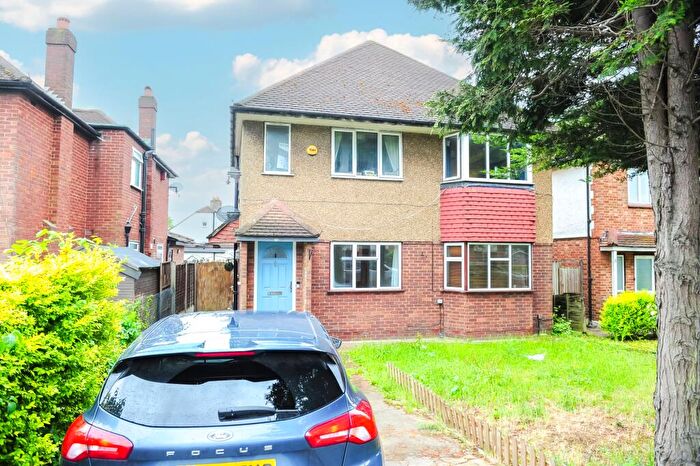 2 Bedroom Flat To Rent In Station Approach, South Ruislip, HA4