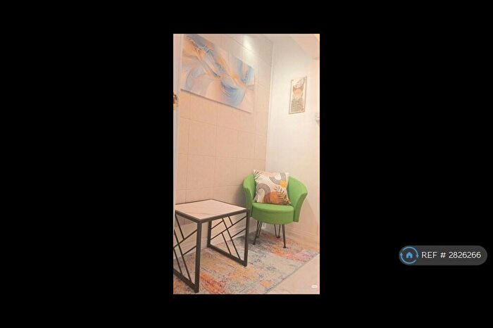 1 Bedroom Flat To Rent In Lower Strand, London, NW9