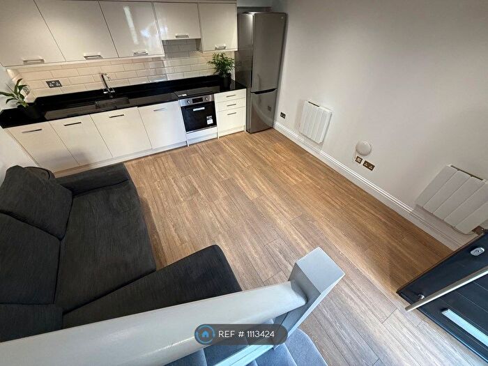 1 Bedroom Flat To Rent In Longfield Street, Southfields, SW18