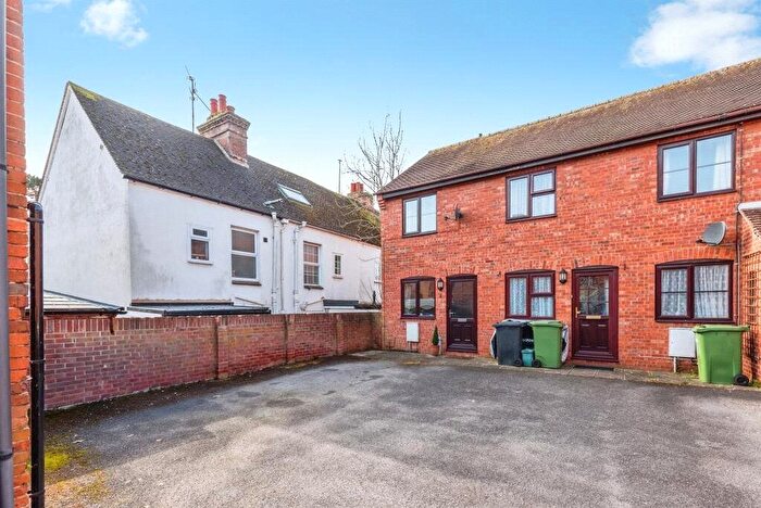 1 Bedroom End Of Terrace House For Sale In Bath Street, Abingdon, Oxfordshire, OX14