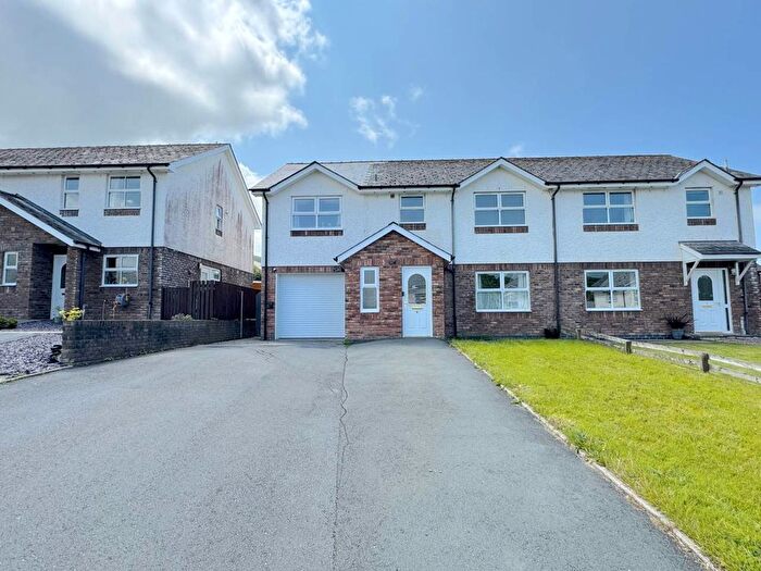 4 Bedroom Semi-Detached House For Sale In Paitholwg, Rhydyfelin, Aberystwyth, SY23