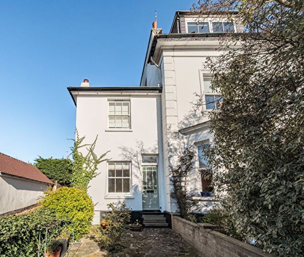 2 Bedroom End Of Terrace House For Sale In Church Street, Leatherhead, KT22