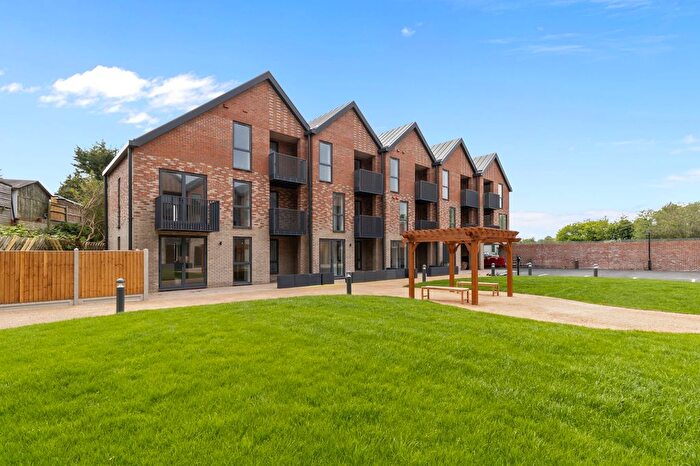 1 Bedroom Flat For Sale In Founders Quarter, Kingsfield Way, RH1