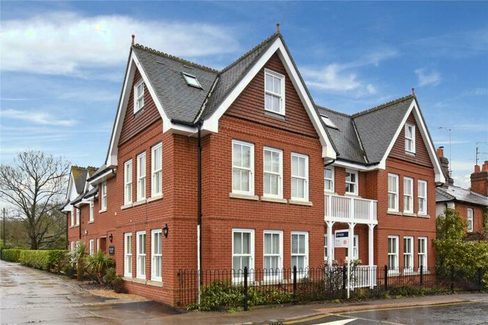 2 Bedroom Penthouse To Rent In Anchor Court, Poundfield Lane, Cookham, Maidenhead, SL6