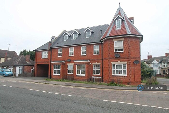 3 Bedroom Penthouse To Rent In Irchester Road, Rushden, NN10