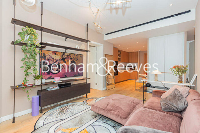 2 Bedroom Apartment To Rent In Prospect Way, Wilshire House, SW11