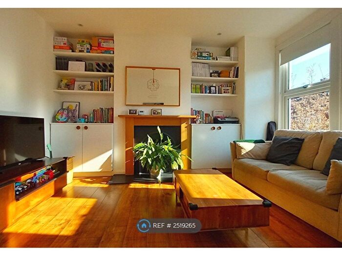 4 Bedroom Maisonette To Rent In College Road, London, SW19