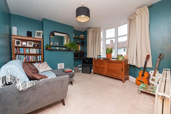3 Bedroom End Of Terrace House For Sale In Elstree Road, Bristol, BS5