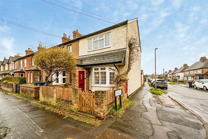 3 Bedroom Semi Detached House For Sale In Hitcham Road, Burnham, Burnham Village, SL1