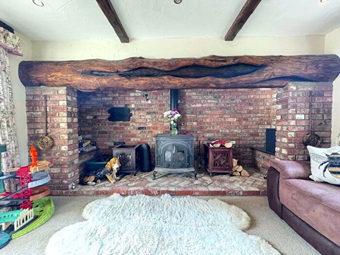 4 Bedroom Detached House For Sale In North Bestwall Road, Wareham, BH20 - Photo 6