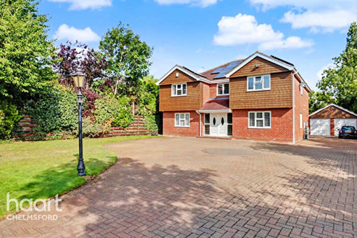 5 Bedroom Detached House For Sale In Mill Road, Burnham-On-Crouch, CM0
