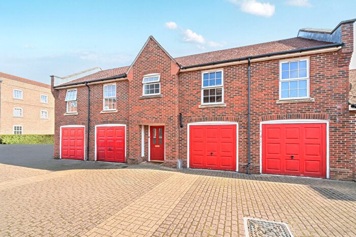 2 Bedroom House For Sale In Rockbourne Road, Sherfield Park, RG27