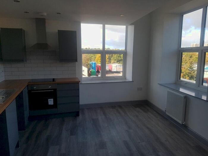 1 Bedroom Flat To Rent In Shafton Lane, Leeds, LS11