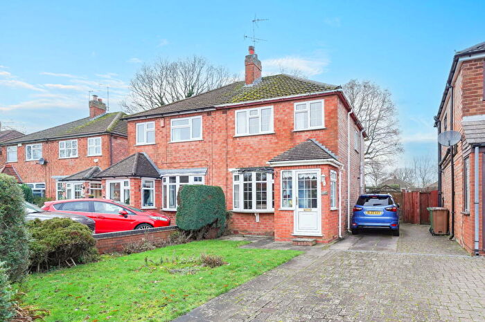 3 Bedroom Semi-Detached House For Sale In Chamberlain Crescent, Shirley, Solihull, B90
