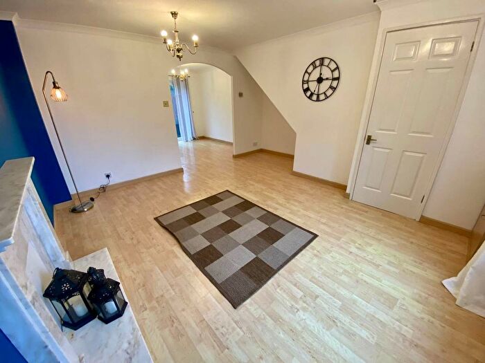 3 Bedroom Property To Rent In Rowan Avenue, Tycoch, Swansea, SA2