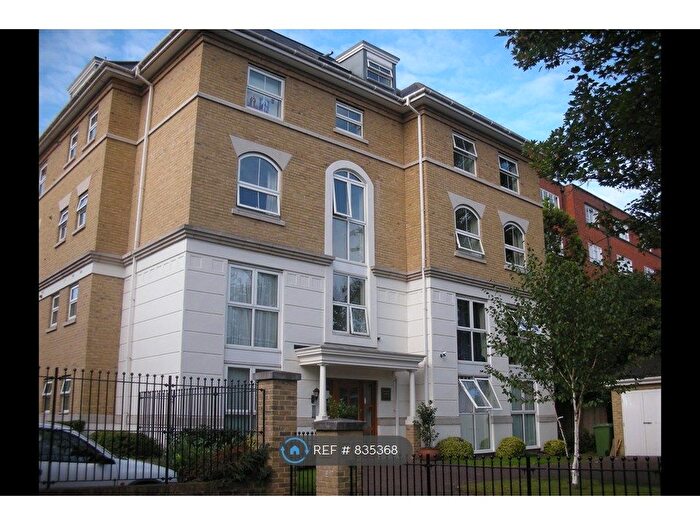 2 Bedroom Flat To Rent In Willesden Lane, London, NW2