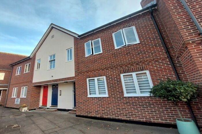2 Bedroom Flat To Rent In Peter Weston Place, Chichester, PO19