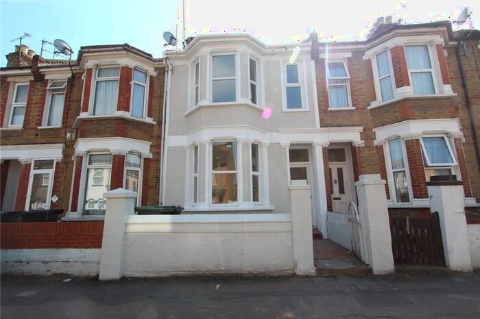 3 Bedroom Terraced House To Rent In Norfolk Road, Gravesend, Kent, DA12