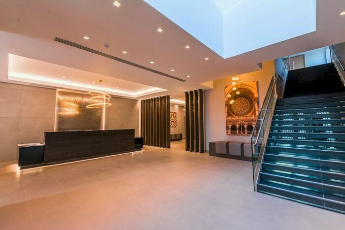 2 Bedroom Flat For Sale In High Street, Hornsey, London, N8