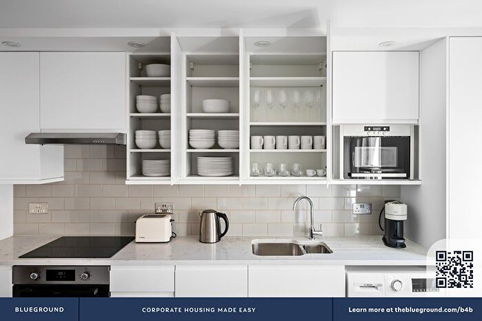 3 Bedroom Flat To Rent In Waterloo, SE1