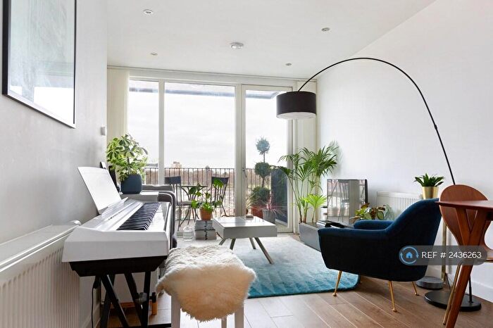 1 Bedroom Flat To Rent In Staith Court, London, E3