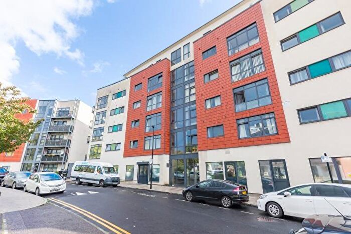 2 Bedroom Flat For Sale In Carmine Wharf, Copenhagen Place, London, E14