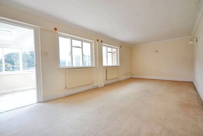 4 Bedroom Detached House For Sale In Malthouse Lane, Bredon, Tewkesbury, Gloucestershire, GL20
