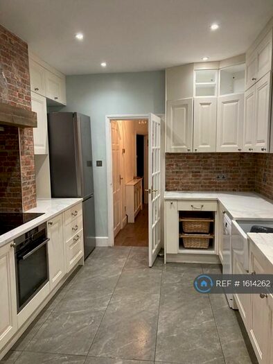 1 Bedroom Flat To Rent In Beaconsfield Road, London, N11