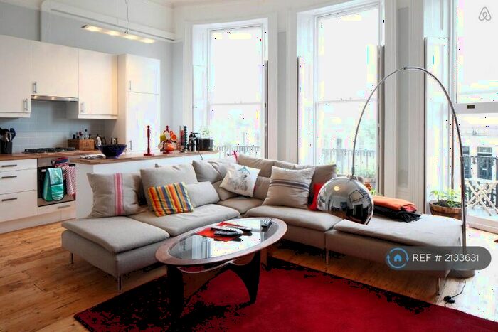 2 Bedroom Flat To Rent In Brunswick Place, Hove, BN3