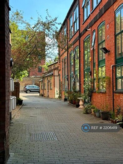 2 Bedroom Maisonette To Rent In Transenna Works, London, N1