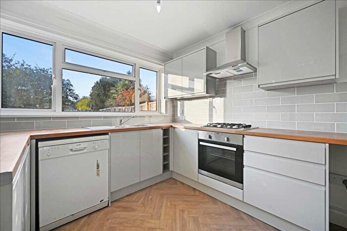 6 Bedroom Terraced House To Rent In Douglas Road, Kingston Upon Thames, KT6