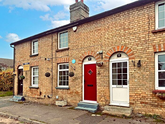 2 Bedroom Cottage For Sale In Cambridge Road, Dunton, Biggleswade, SG18