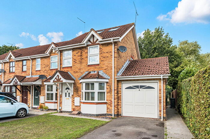 3 Bedroom End Of Terrace House For Sale In Martley Gardens, Hedge End, Southampton, SO30