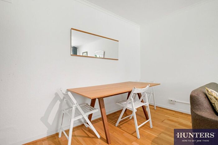 2 Bedroom Flat For Sale In Christchurch Avenue, Queens Park, London, NW6