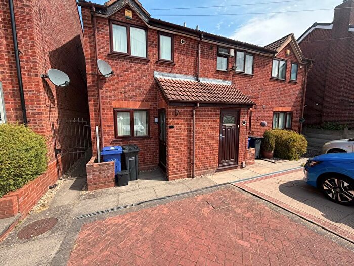 2 Bedroom Semi-Detached House To Rent In Wren Street, Woodsetton, Dudley, DY1